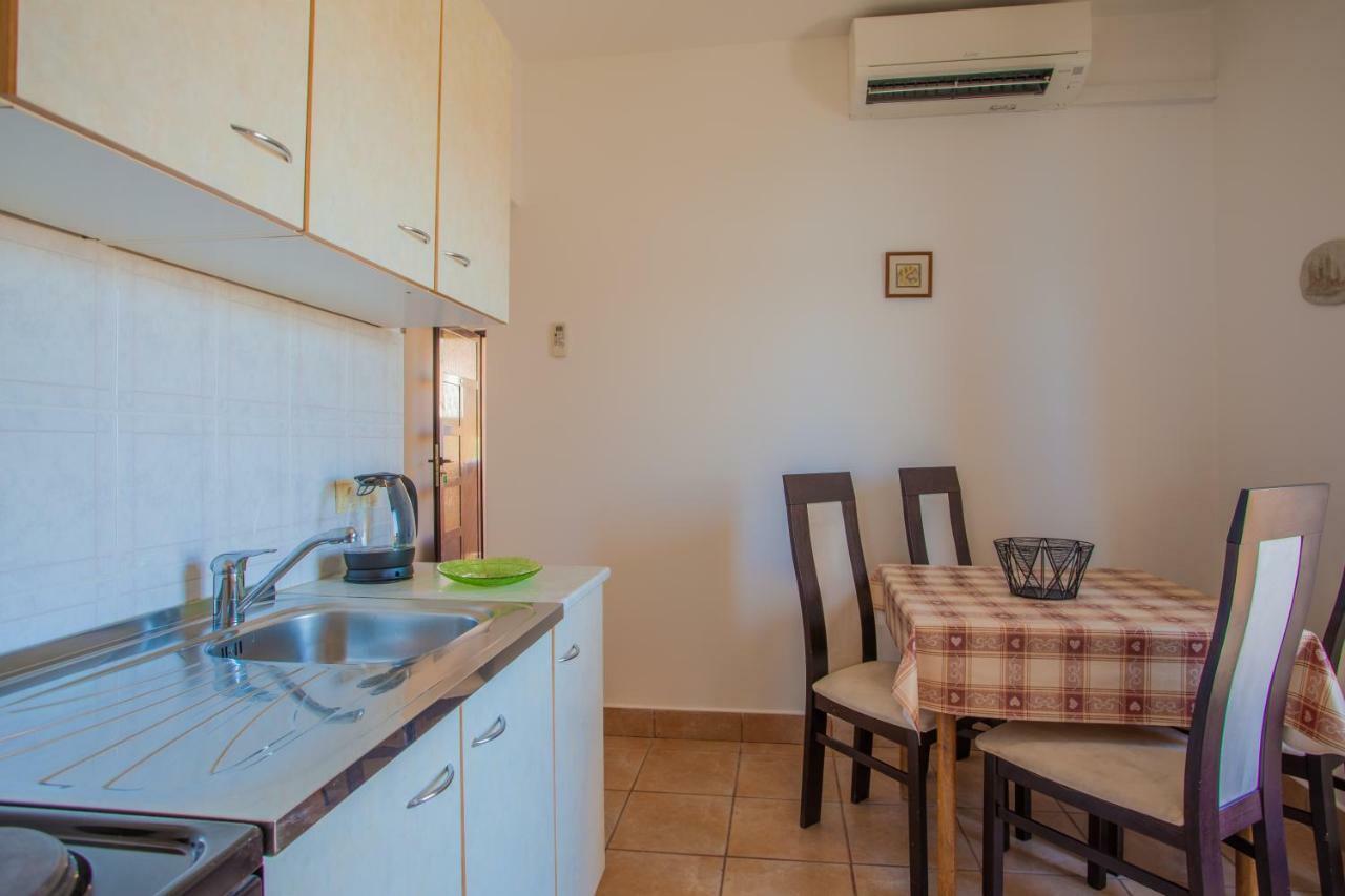 Apartmani Komesic Zubovići Exteriér fotografie