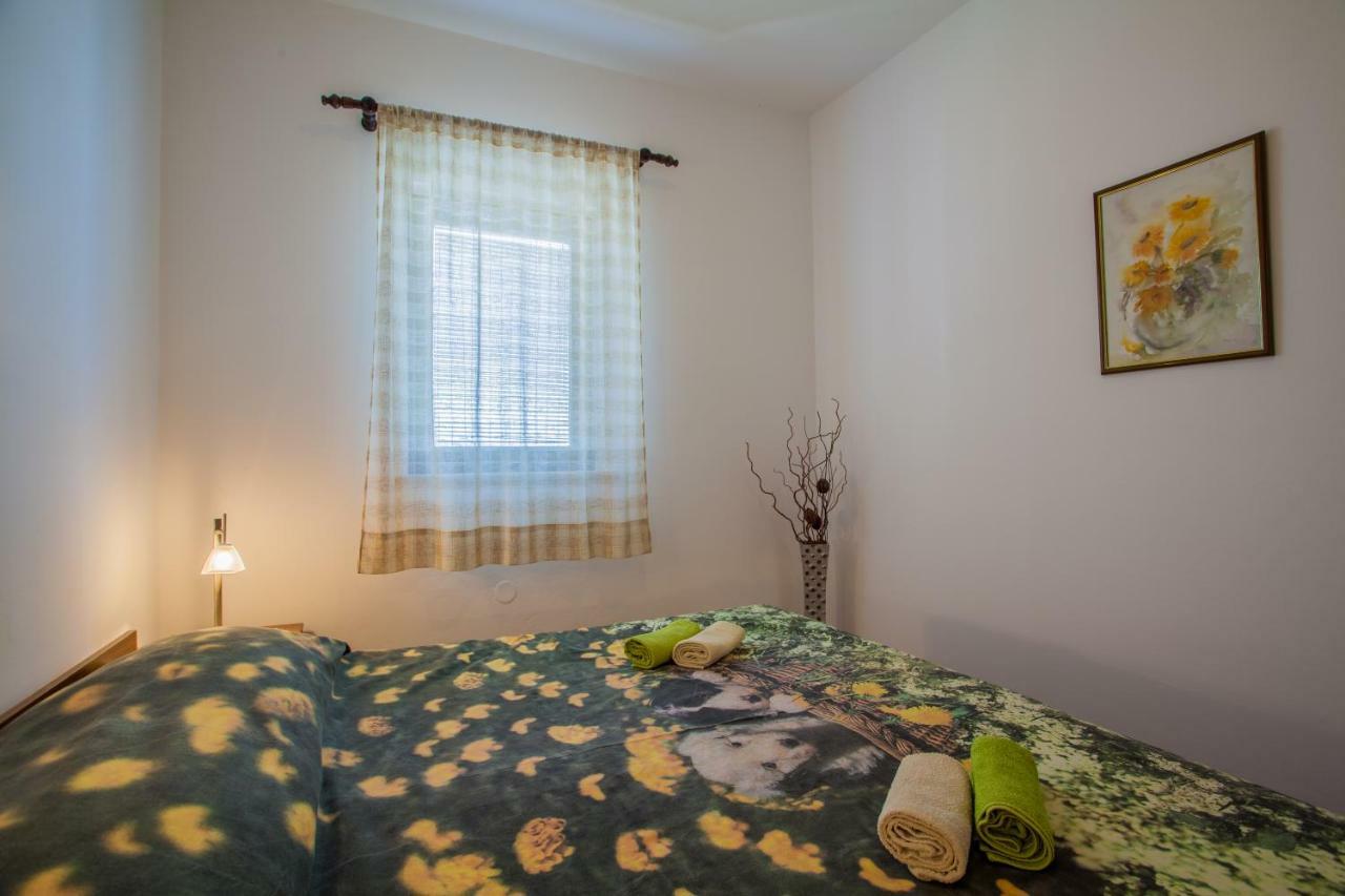 Apartmani Komesic Zubovići Exteriér fotografie